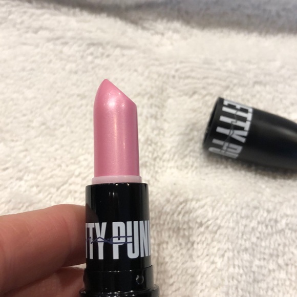 Mac Lipstick Pretty Punk Collection NIB - Picture 3 of 5